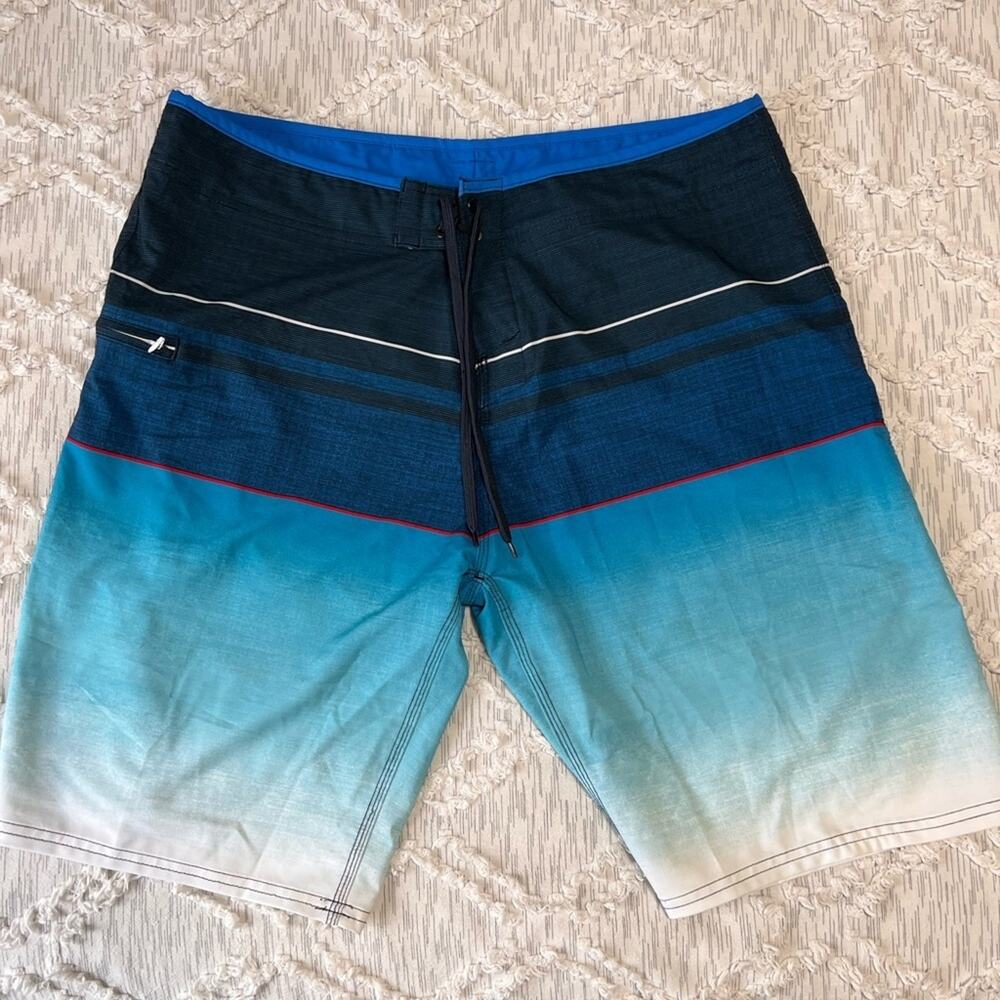 Burnside Striped Board Shorts Men's Swimming with Comb Bottle opener Size 38